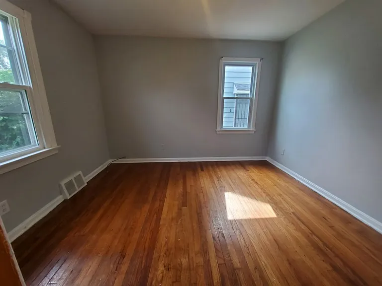 16108 Edgewood Ave — Photo 33