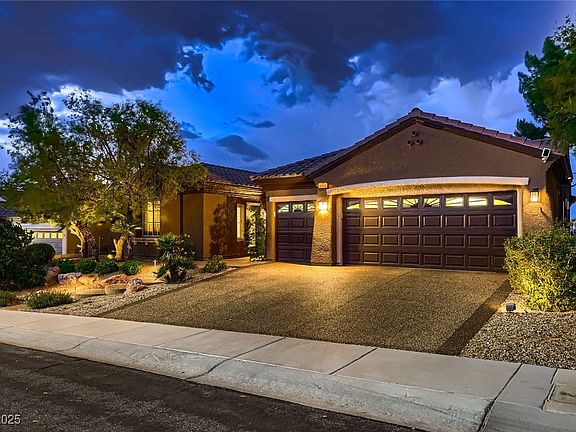 3rd image of 2786 Scotts Valley Dr