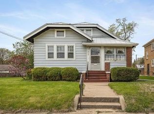 915 15th St, Rockford, IL 61104