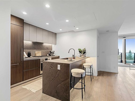 2nd image of 2000 Hannington Rd #1006