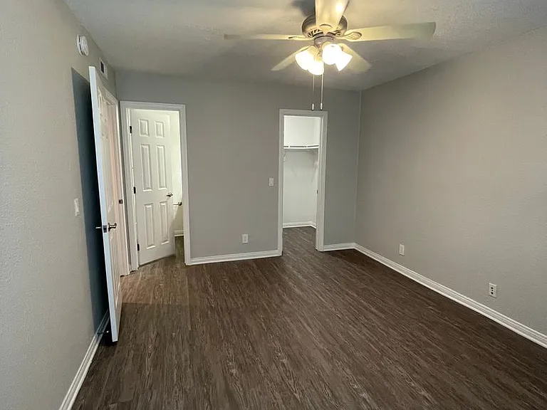 Park Plaza Apartments — Photo 99