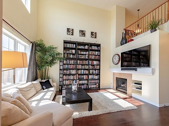 2nd image of 2805 Glacier Way Unit B