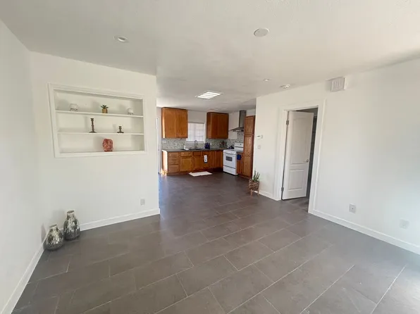 45025 1/2 10th St W, Lancaster, CA 93534