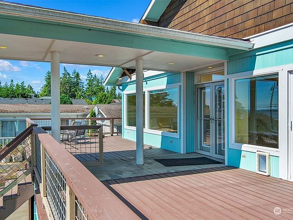 5th image of 3597 Marine View Drive