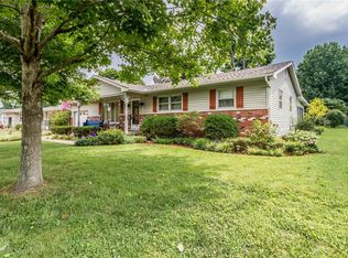 1209 S Bevabeck Dr, Marion, IL 62959