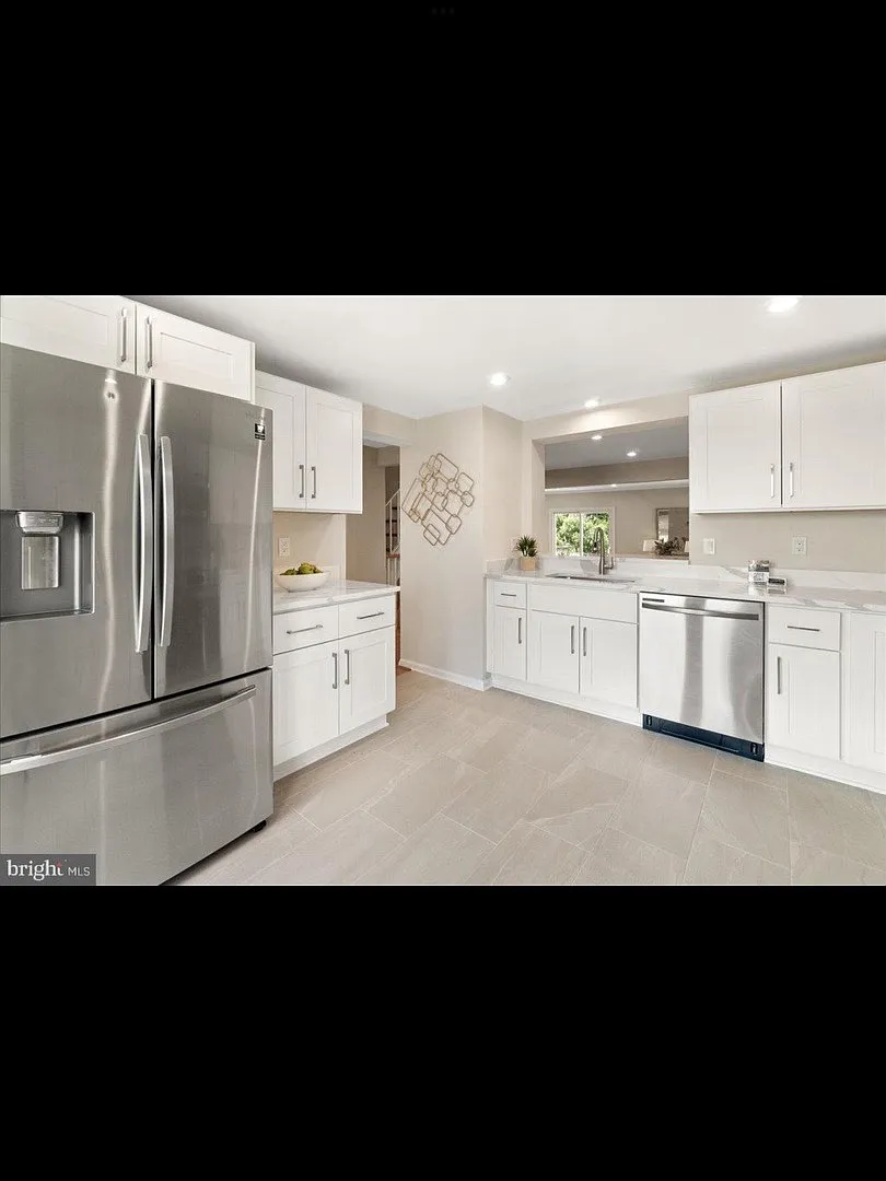 502 Ellrose Ct — Photo 4