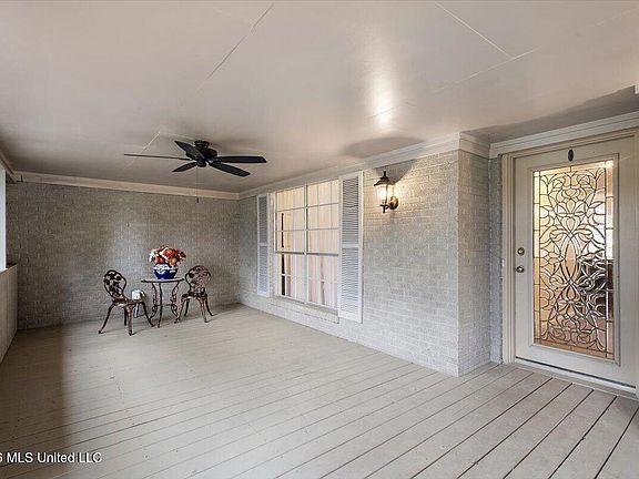 4th image of 118 Pine Ridge Rd