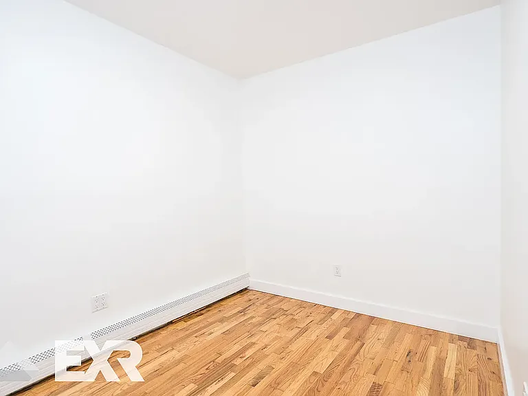9 Hunterfly Pl #2F — Photo 11