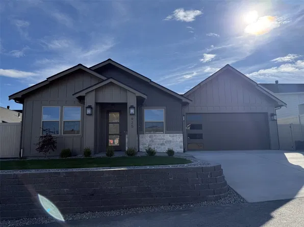925 Victory Lane, Wenatchee, WA 98801