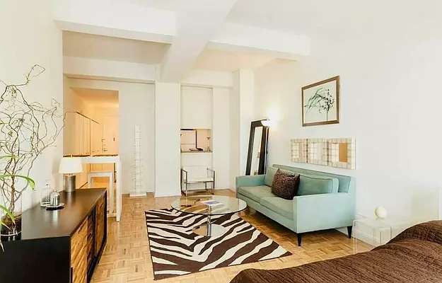 Rented by Level Group | media 1