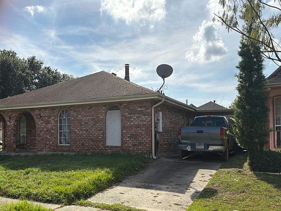 2nd image of 5700 Louis Prima Dr E