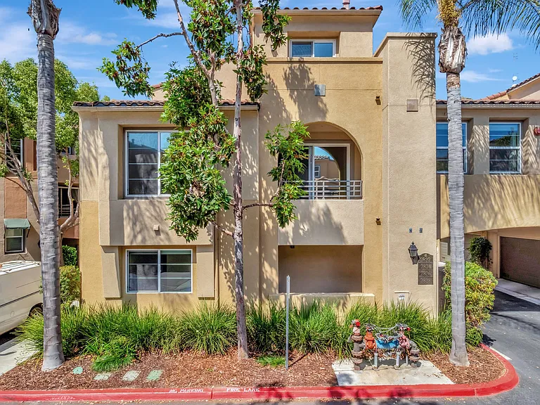 2822 Escala Cir — Photo 20