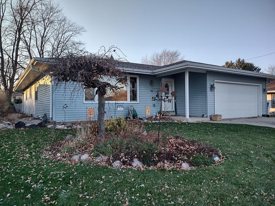 1st image of 500 Willow Ln