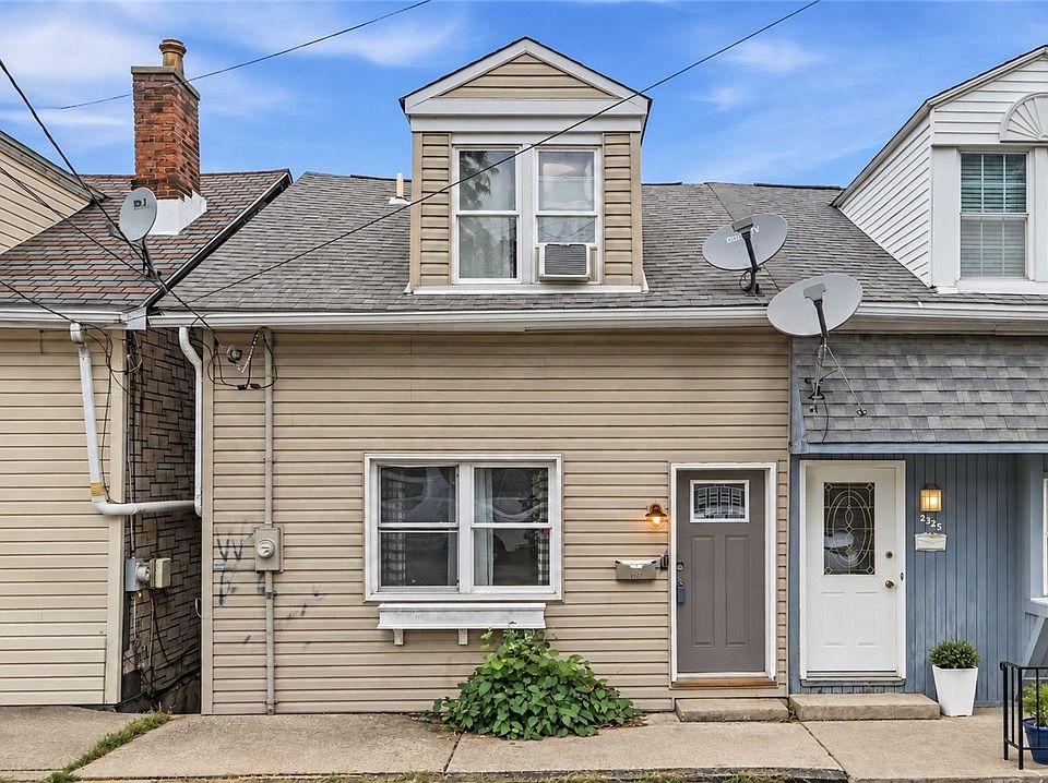 1st image of 2323 Sierra St