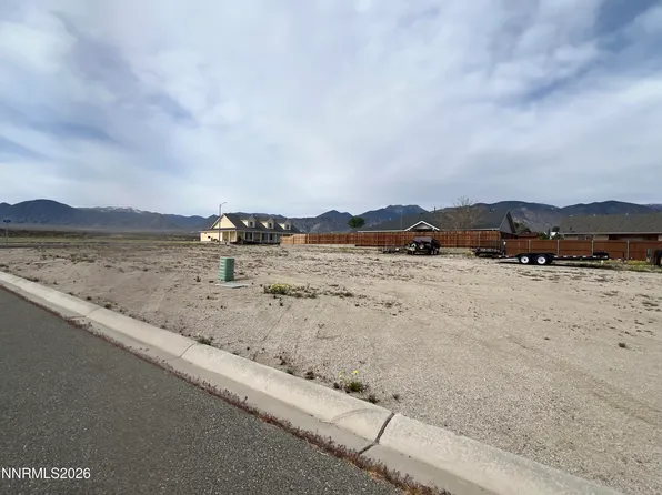 255 Sage St, Hawthorne, NV 89415