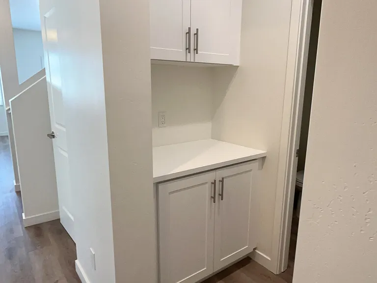 1715 Terrace Hill Dr — Photo 16