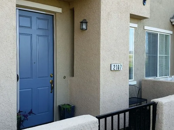 2107 Esplanade Cir, Folsom, CA 95630