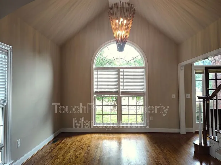 204 Limerick Dr — Photo 6