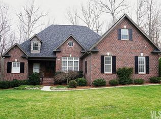 207 9th St NE, Conover, NC 28613