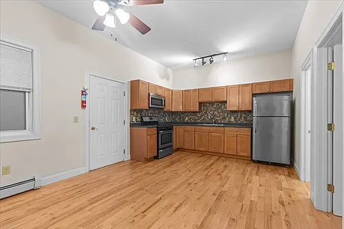 51 North Champlain St Photo 1