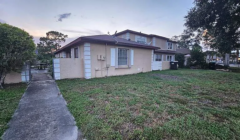 1304 Sophie Blvd — Photo 1