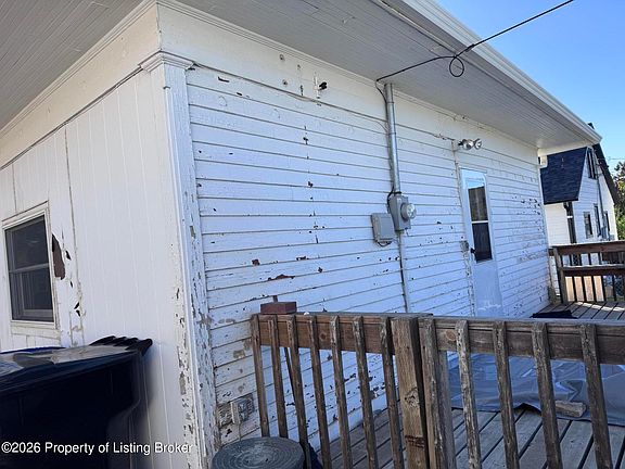 4th image of 25 7th St E