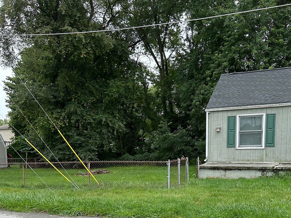 2nd image of 425 Walnut St