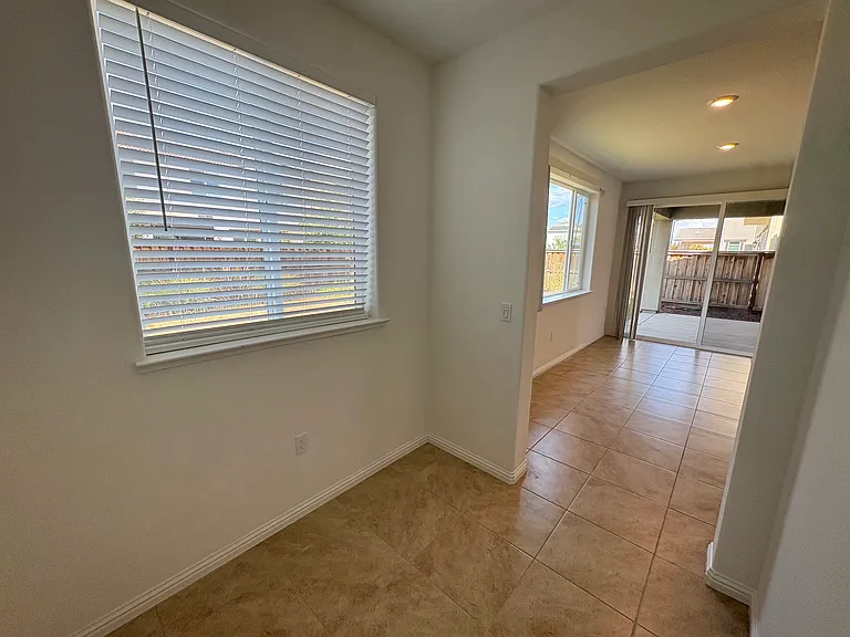 2733 Penrose Ln — Photo 13