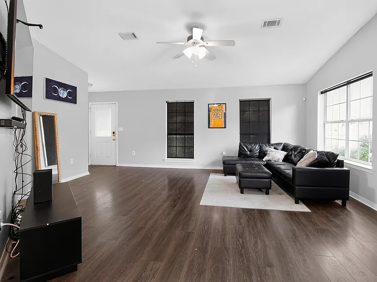 3017 Airport Rd — Photo 8