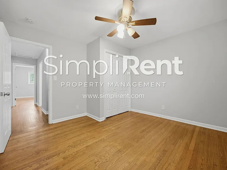 2447 Whites Mill Ln — Photo 12