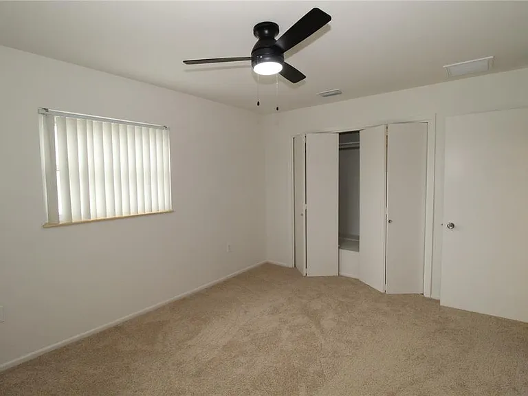 1104 Desert Hills Dr — Photo 14