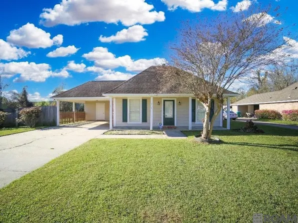 910 Kathryn St, Denham Springs, LA 70726
