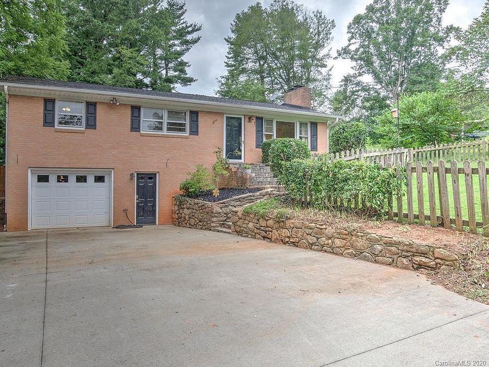 2nd image of 109 Sycamore Dr