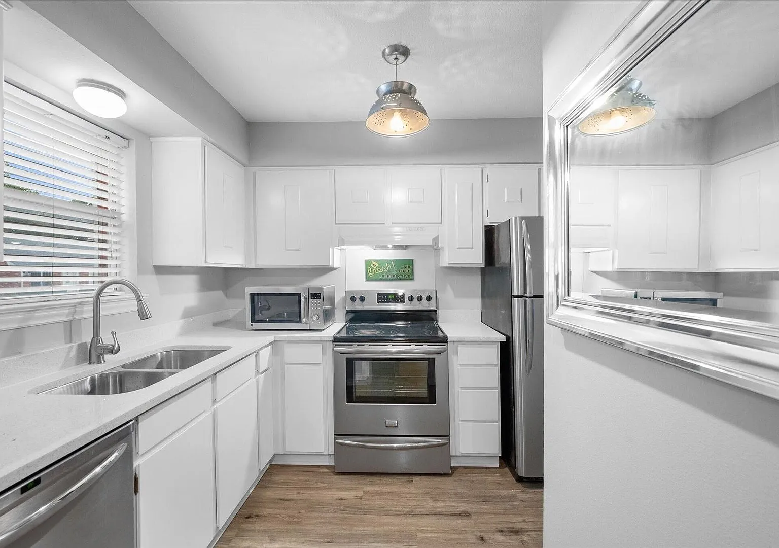 Luxury Townhome Living in the Prestigious Gated Community of Indian Creek Available Now! — Photo 3