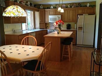 eat in kitchen
