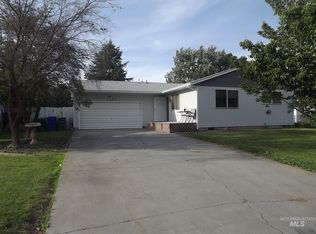 1131 Linden Dr, Lewiston, ID 83501