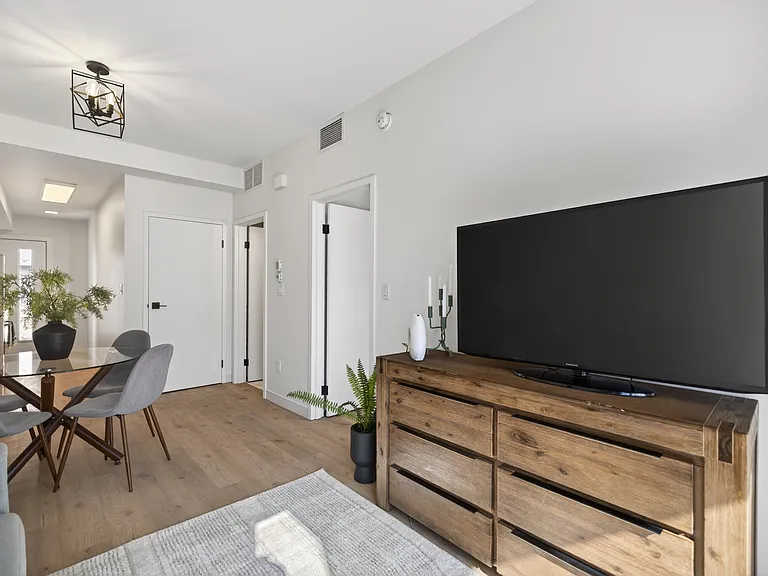 11 Merkel Manza Blvd — Photo 24