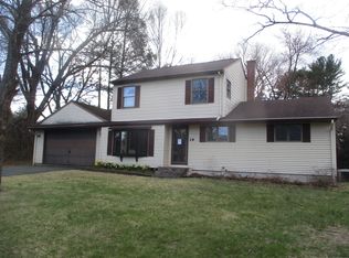 19 Scantic Meadow Rd, South Windsor, CT 06074