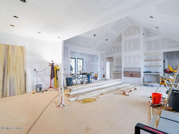 5th image of 2901 Quarry Rd