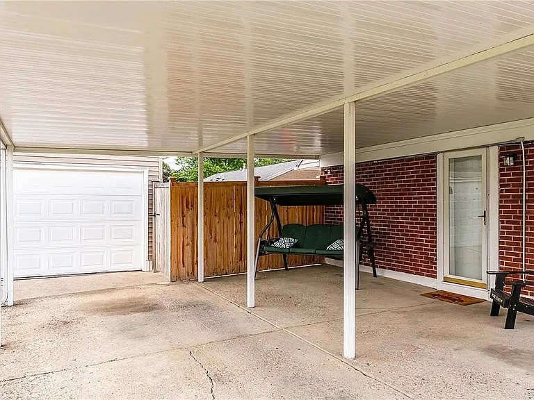 5795 Rosebury Dr — Photo 4