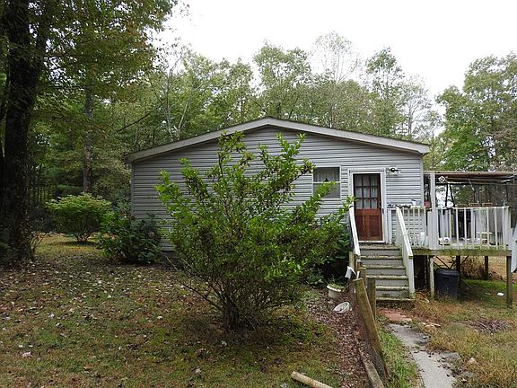 3rd image of 403 Pipers Woods Dr