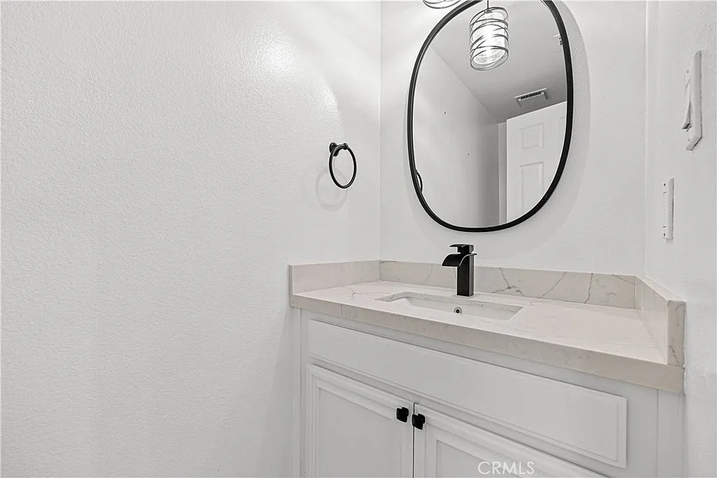 2 bed, 2.5 bath, 1548 sqft, $4,500 — Photo 4