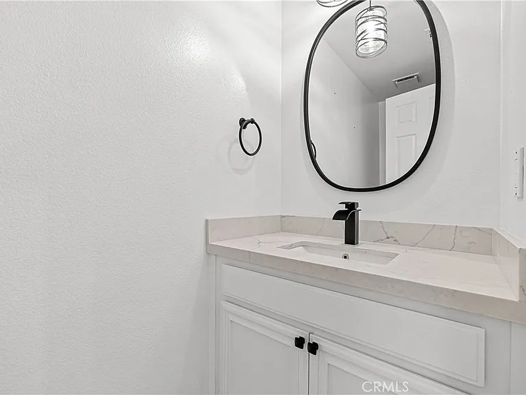 1630 S Bentley Ave #103 — Photo 4