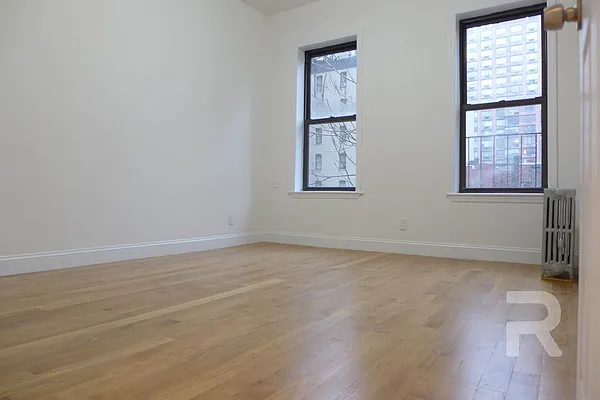 Rented by Realify LLC | media 10