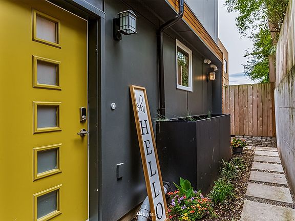 Large main floor layout>