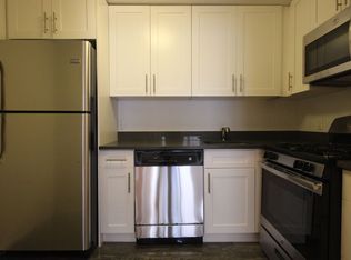 240 E 90th St APT 3B, New York, NY 10128