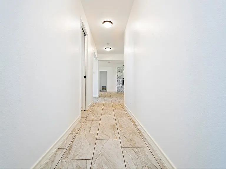 7629 Lang Rd — Photo 27