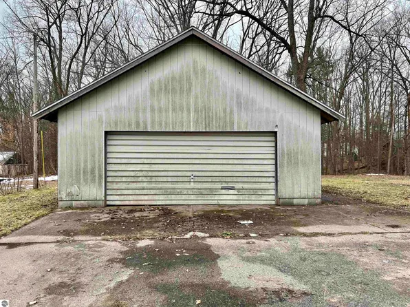 119 Maple St, Fife Lake, MI 49633