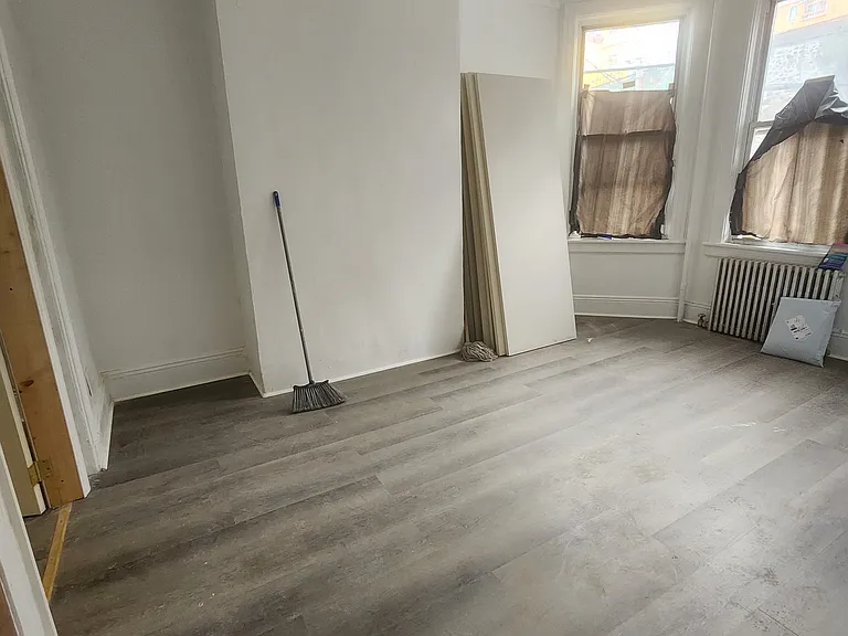 165 Linden St #1L — Photo 2