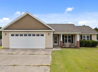 553 Rachel Ln, Grimesland, NC 27837